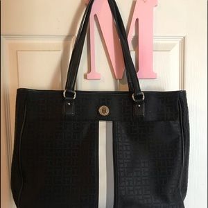 large black purse/bag